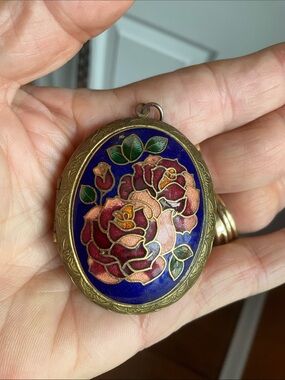 Vintage cloisonné locket